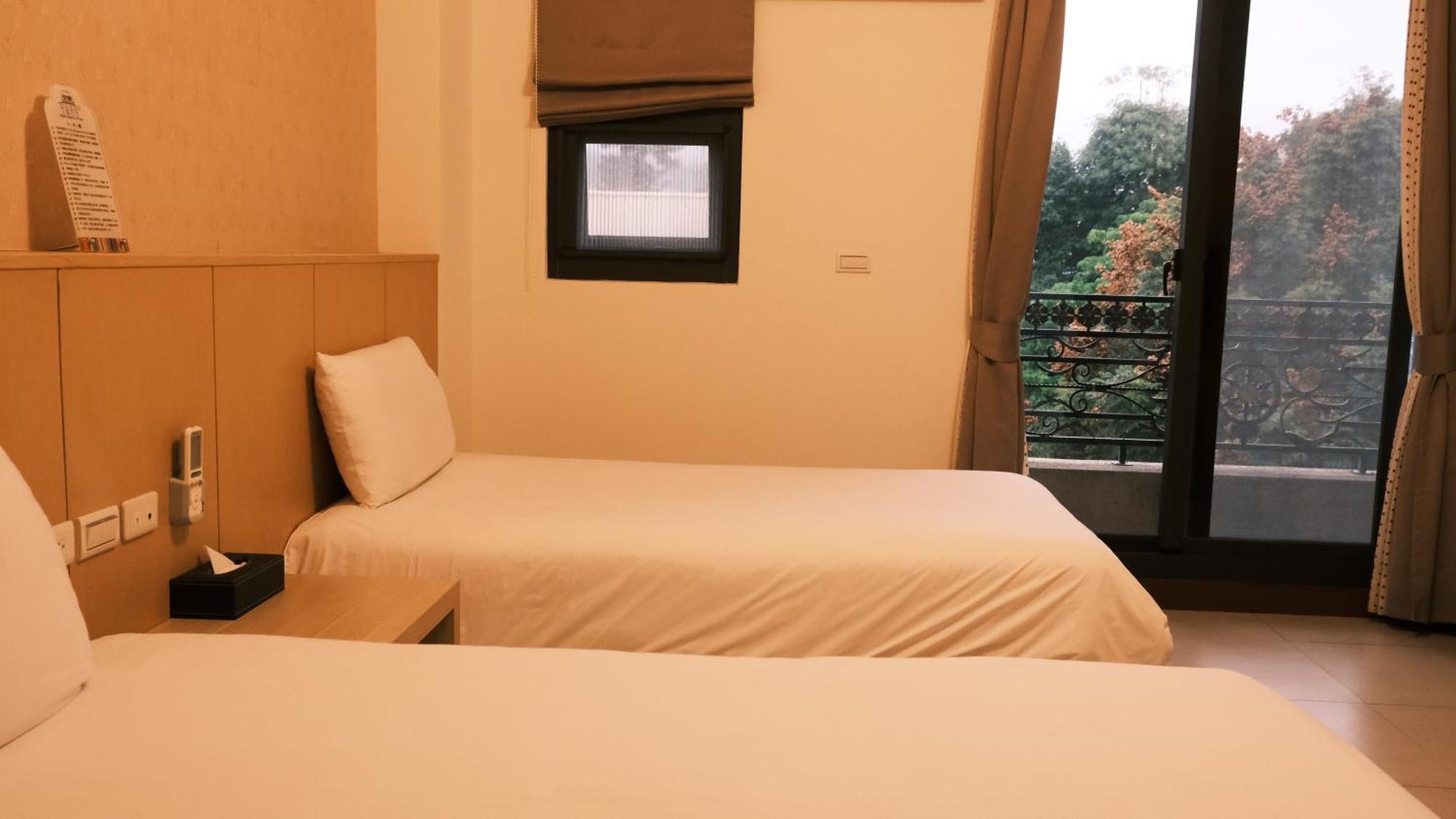 Fuga Royal Hall Homestay Hualien stad Exteriör bild