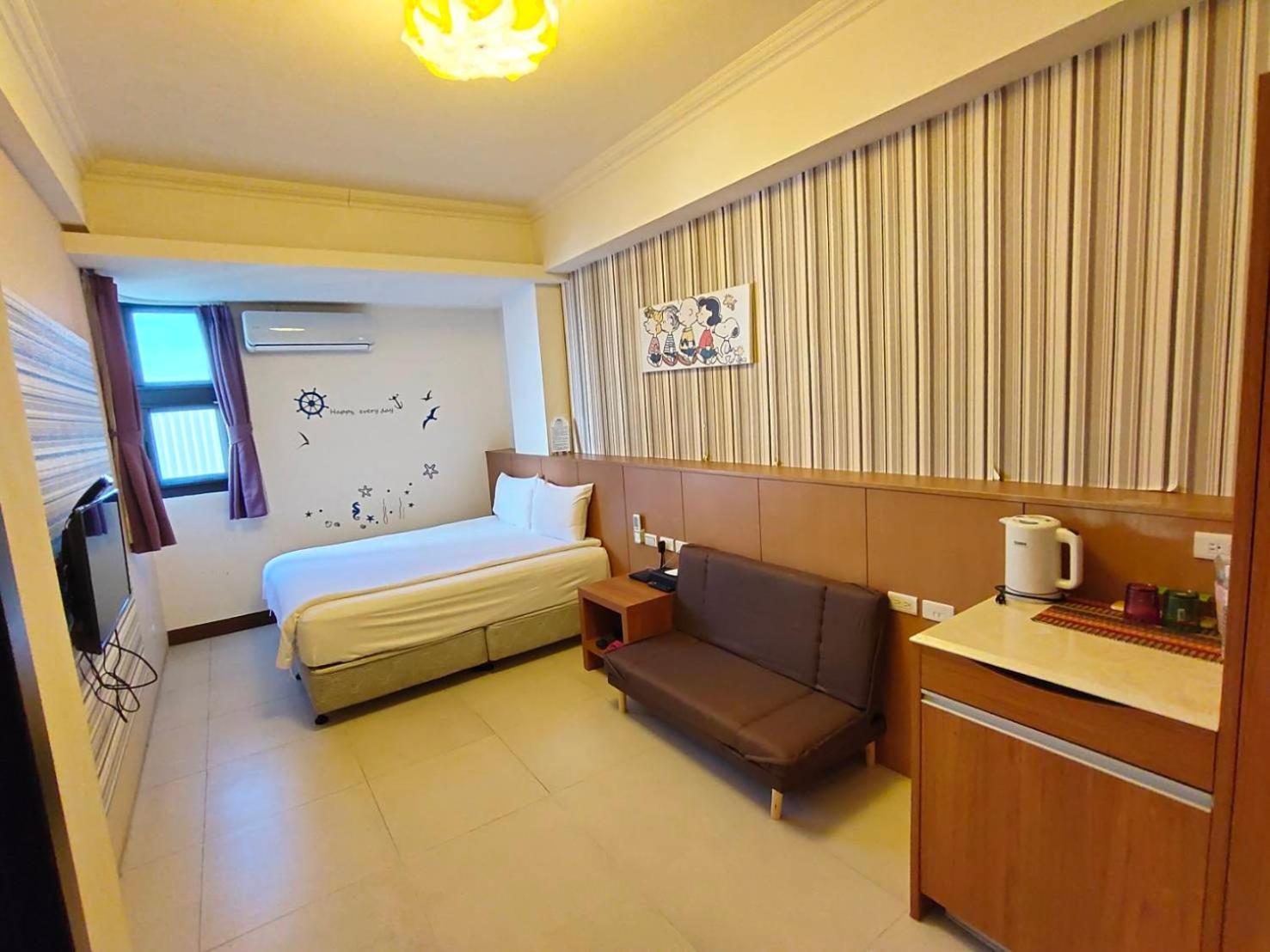Fuga Royal Hall Homestay Hualien stad Exteriör bild