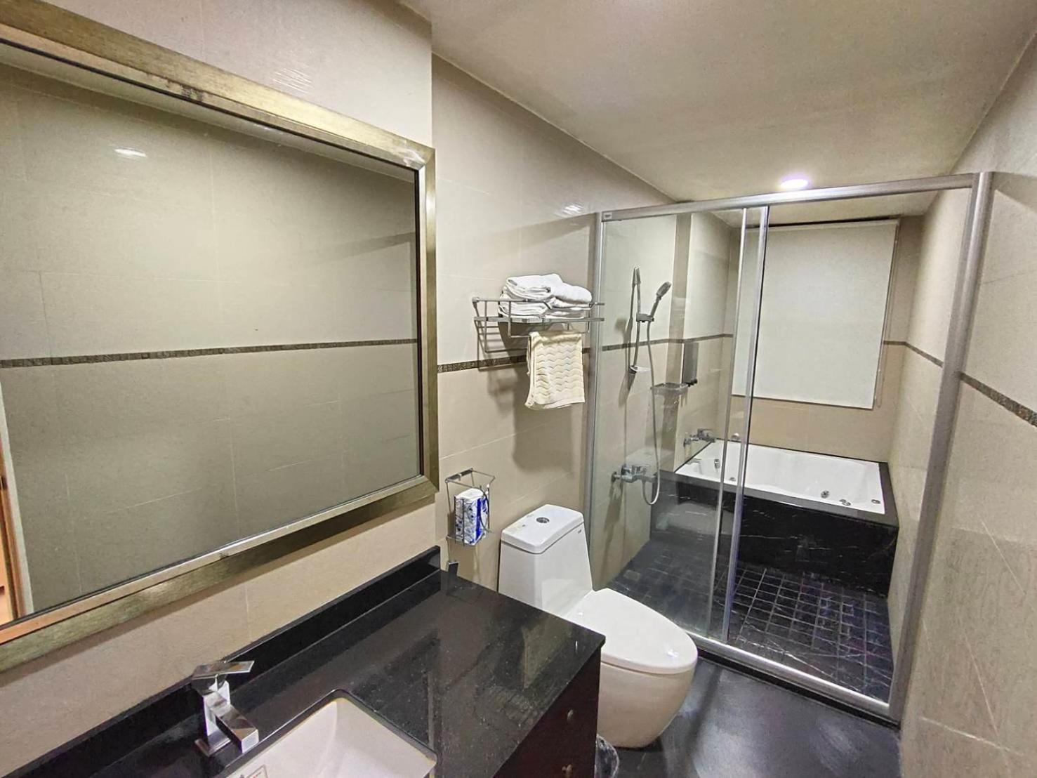 Fuga Royal Hall Homestay Hualien stad Exteriör bild