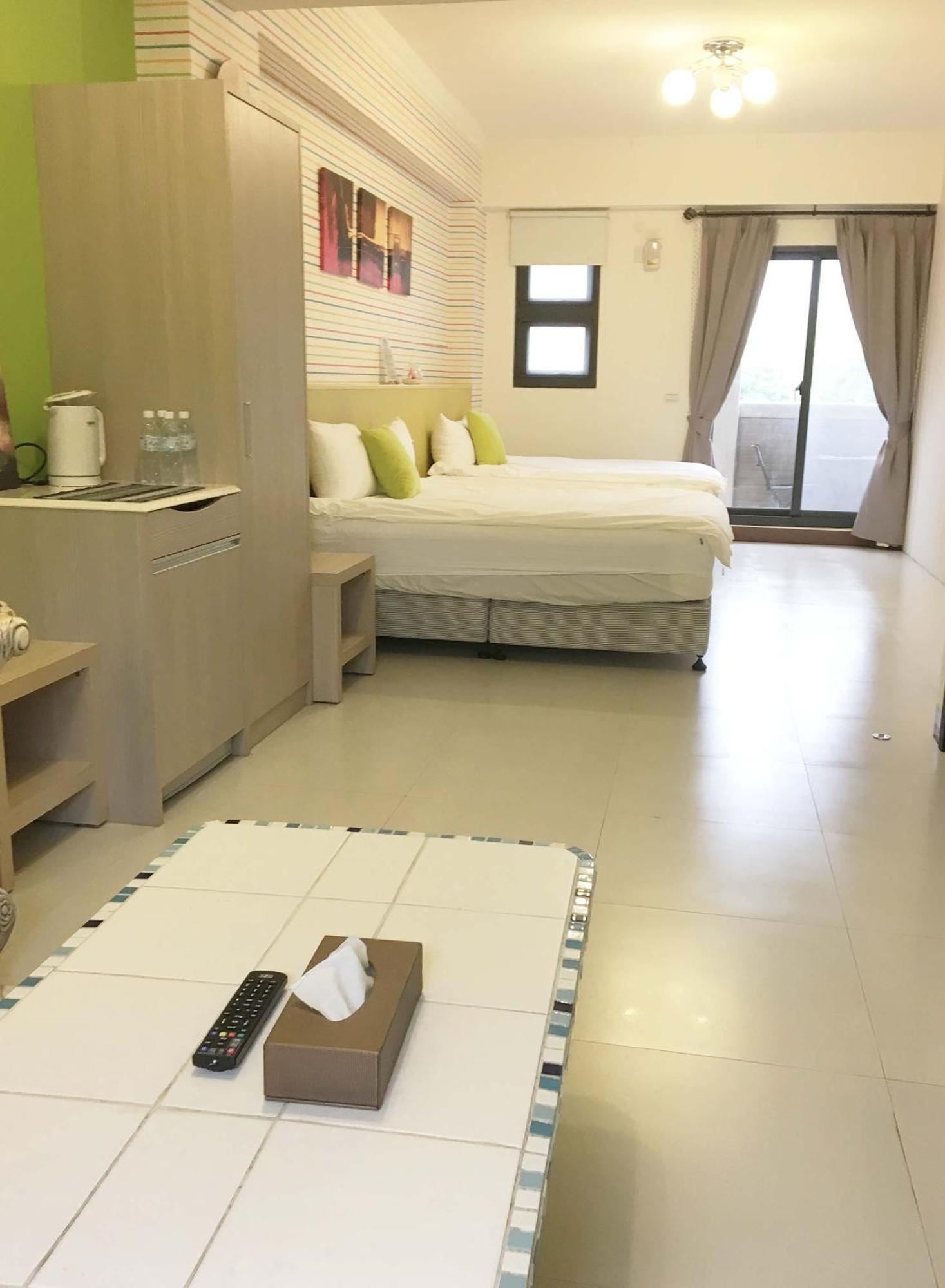 Fuga Royal Hall Homestay Hualien stad Exteriör bild