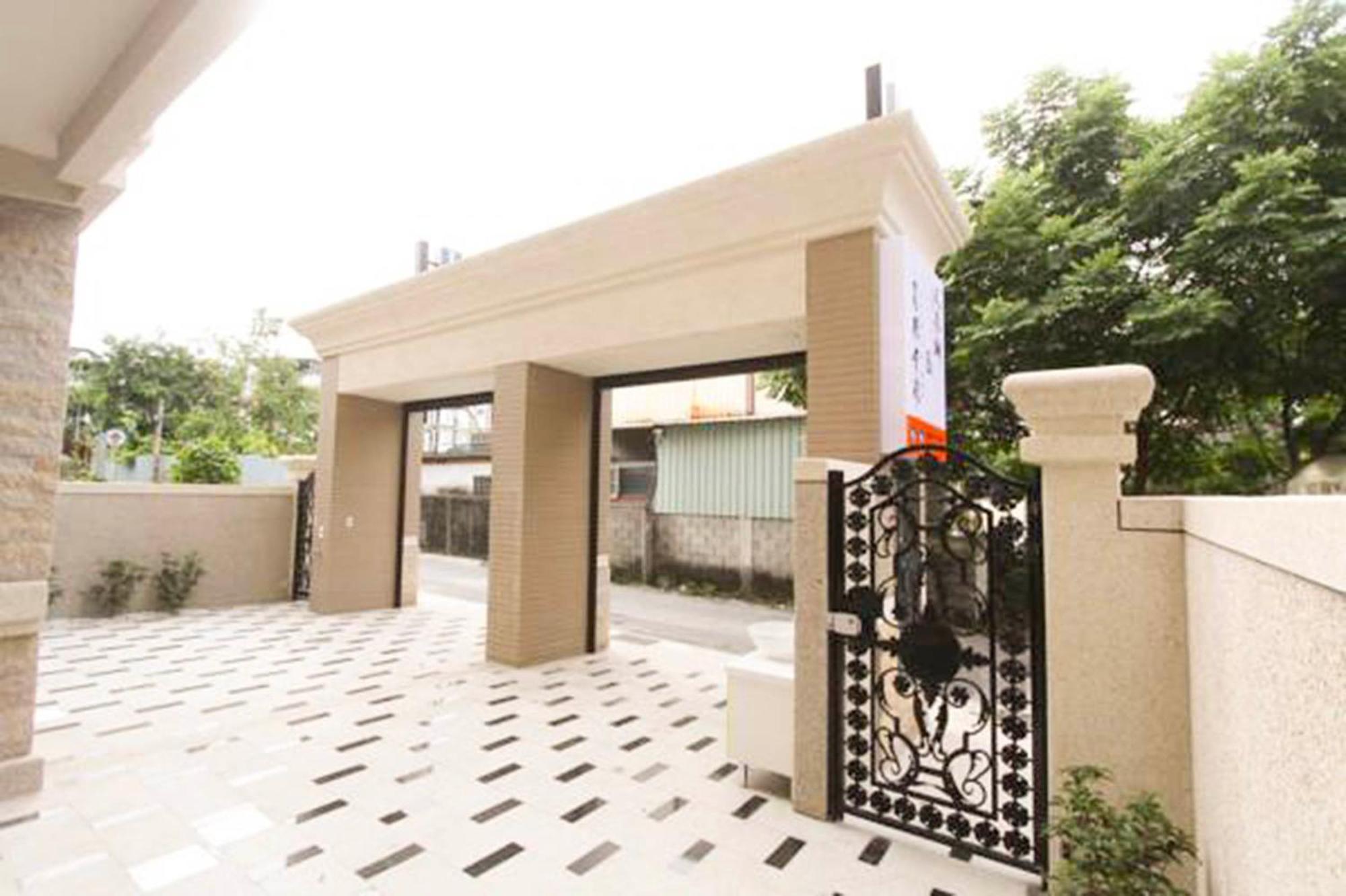 Fuga Royal Hall Homestay Hualien stad Exteriör bild
